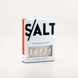 Salt Non-damaging Press-on Nails - White with Red Hearts